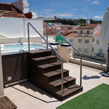 By The Sea - Nazare Bed & Breakfast Exterior foto