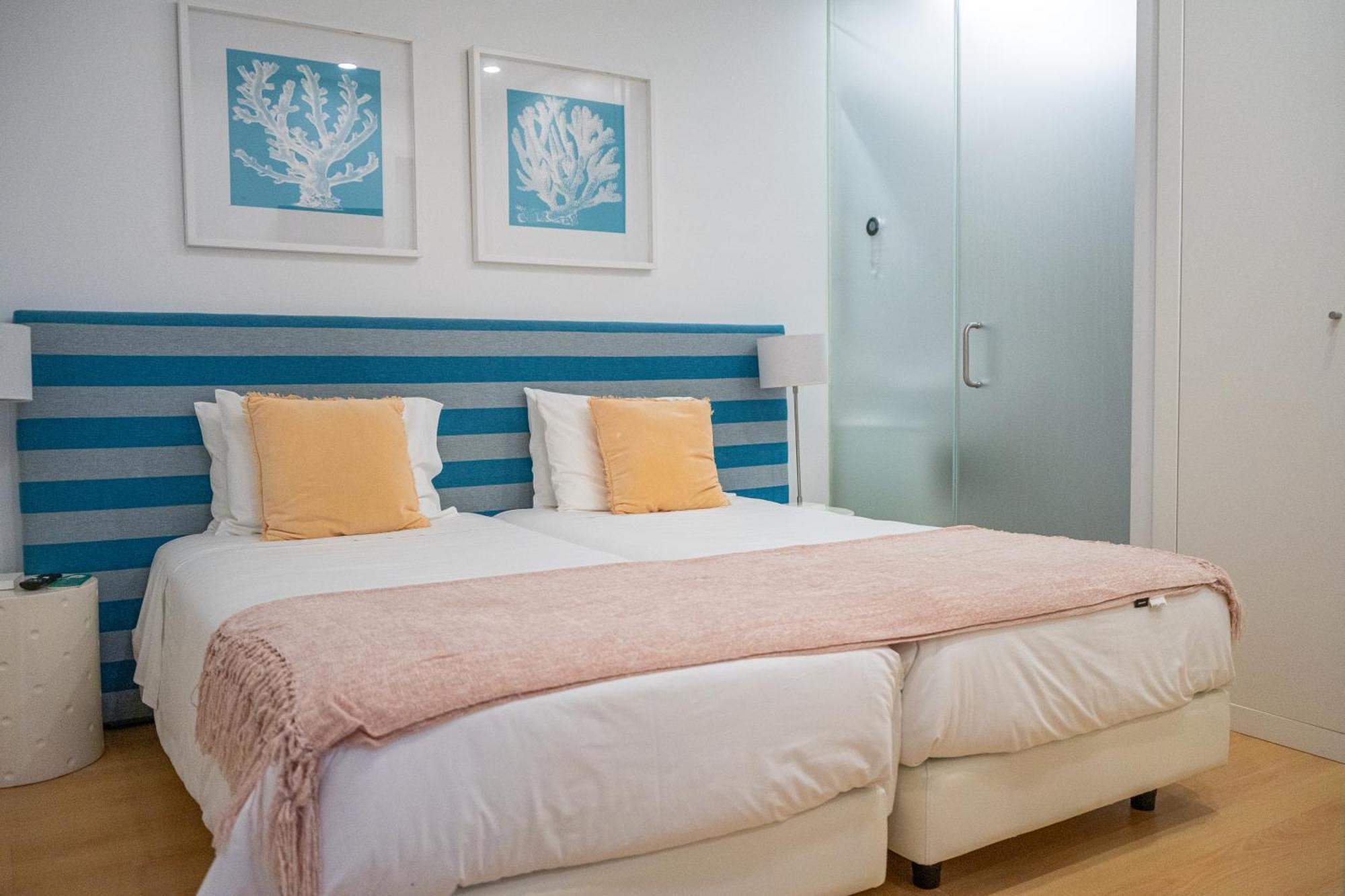 By The Sea - Nazare Bed & Breakfast Exterior foto