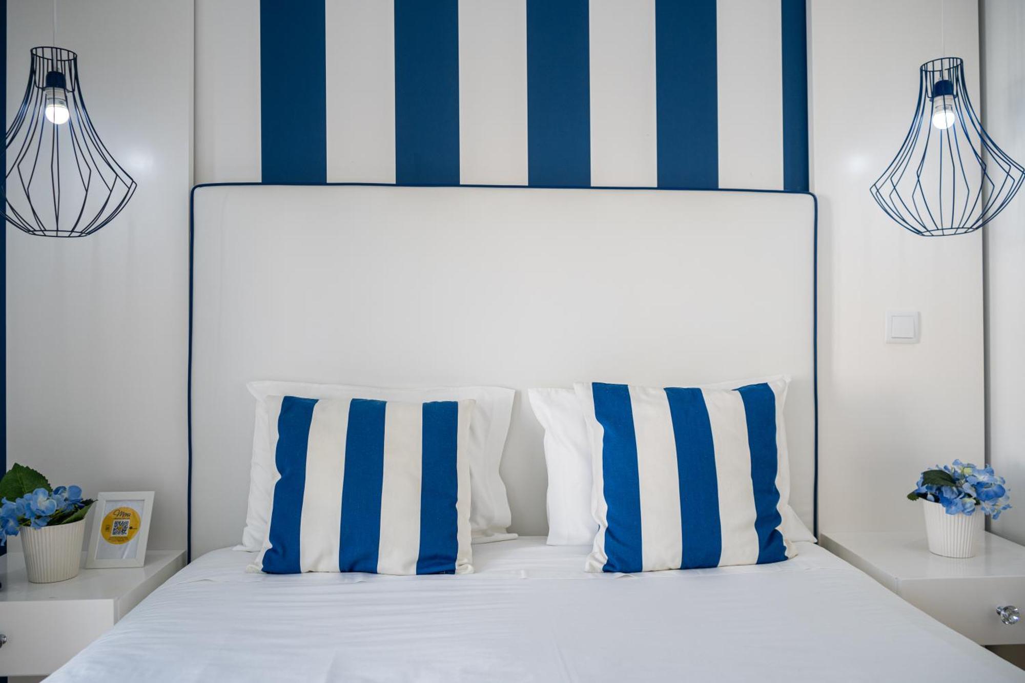By The Sea - Nazare Bed & Breakfast Exterior foto